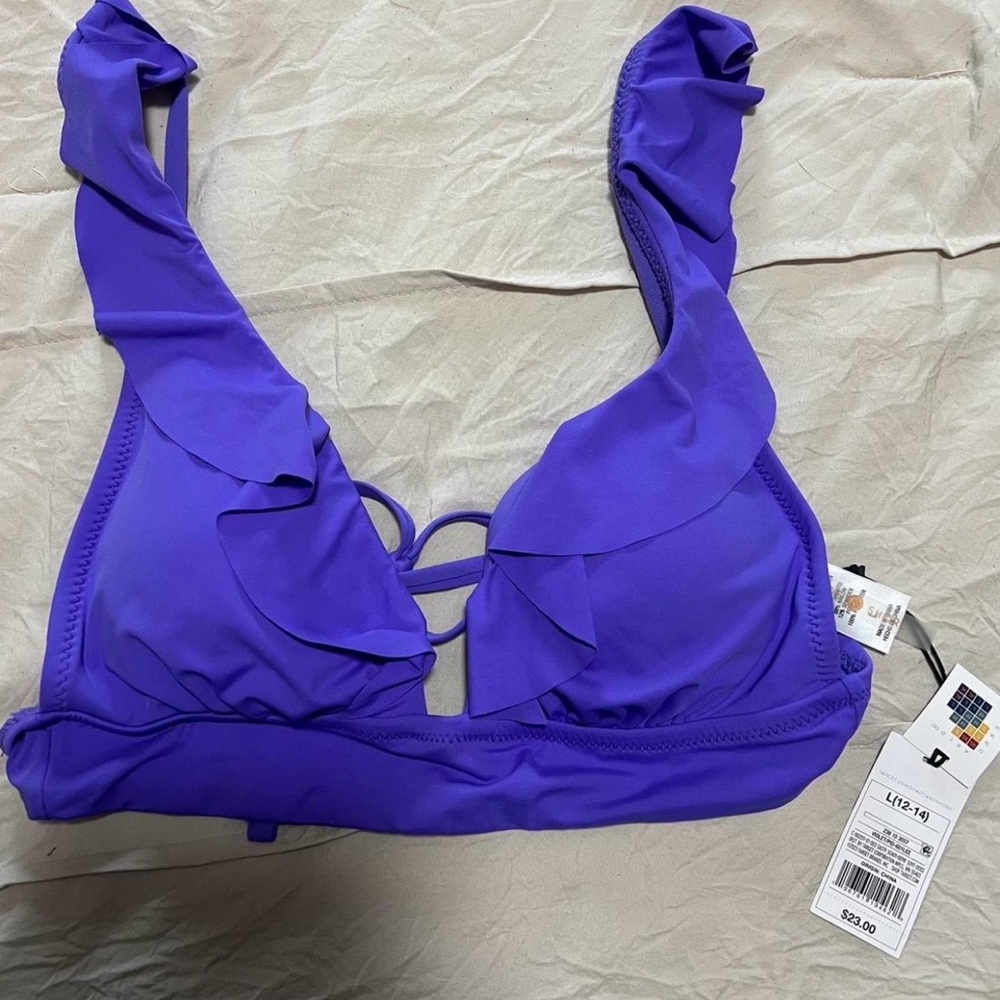 NWT Shade & Shore Ruffled Bikini Top